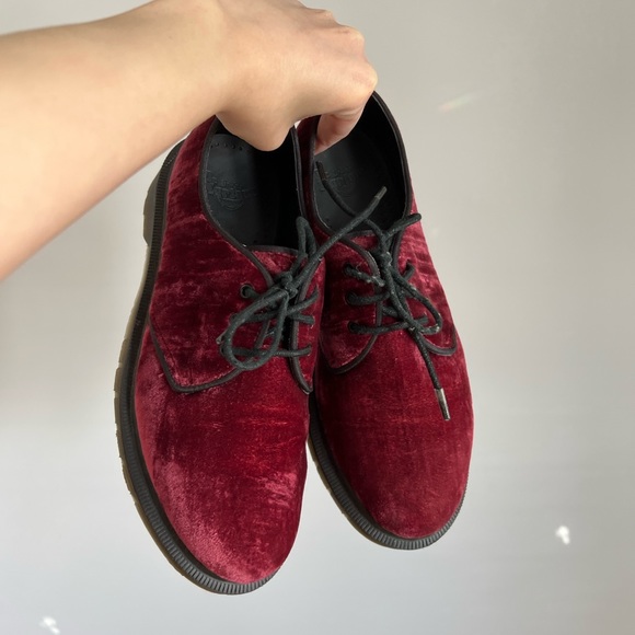 Dr. Martens Hugh Burgundy Red Velvet Lace-Up Oxfords Shoes - Burgundy - Picture 9 of 16